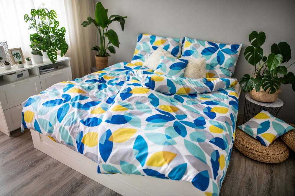Modro-zelené povlečení z bavlněného saténu Cotton House Spring