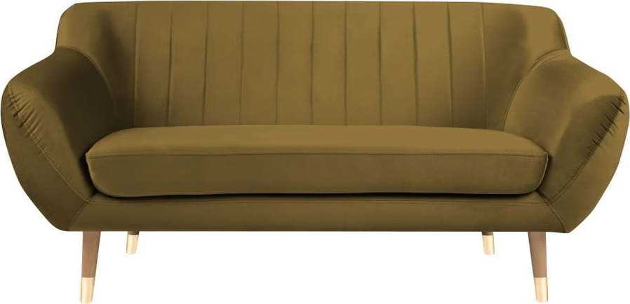 Sametová pohovka ve zlaté barvě Mazzini Sofas Benito