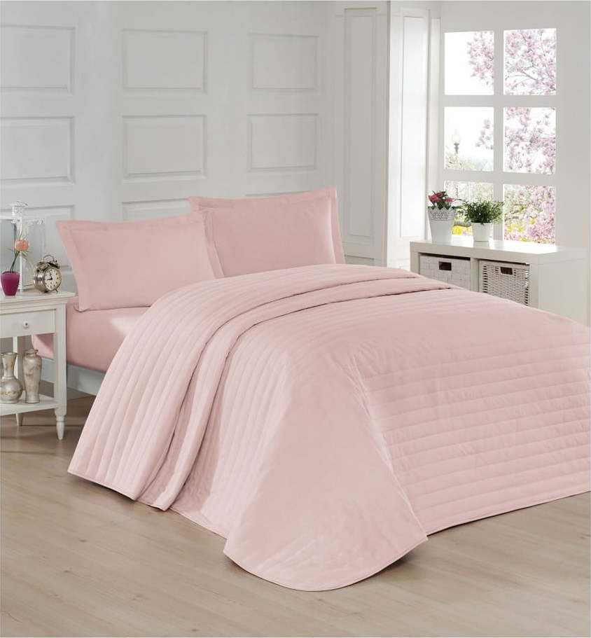 Světle růžový lehký prošívaný přehoz Mijolnir Monart