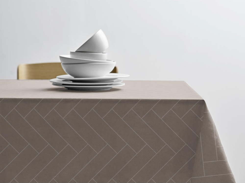 Damaškový ubrus ø 180 cm Tiles Damask – Södahl Södahl