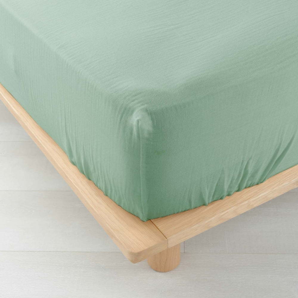 Světle zelené napínací mušelínové prostěradlo 140x190 cm Angelia – douceur d'intérieur Douceur d intérieur